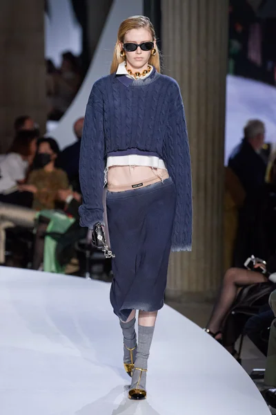Look 46